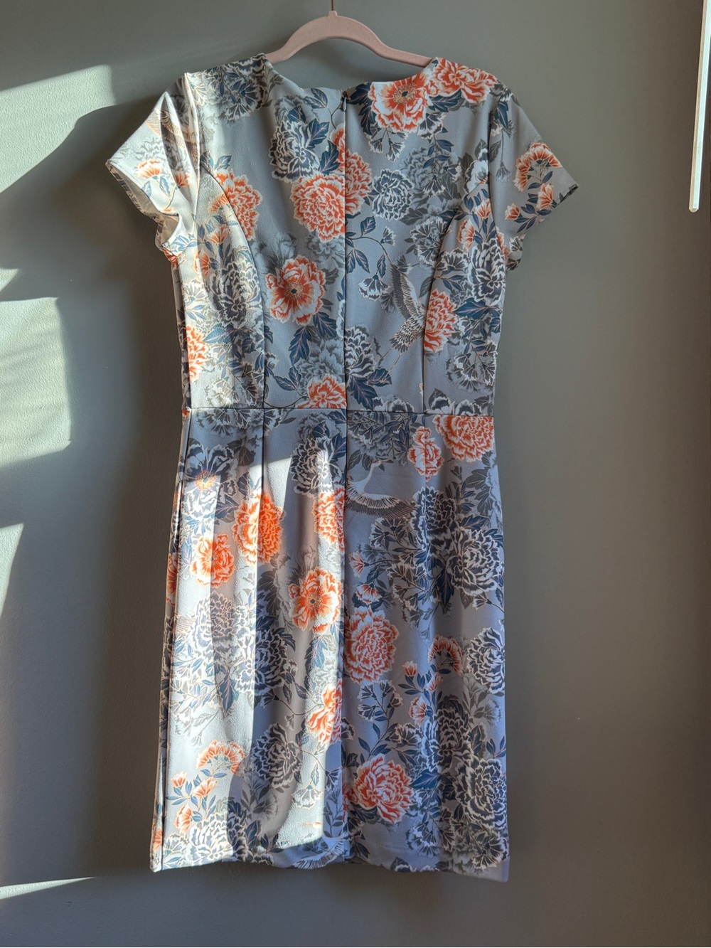 NWT Banana Republic Crane Floral Sheath Dress Cap Sleeve Grey, Blue, Coral - 8 - Picture 5 of 16